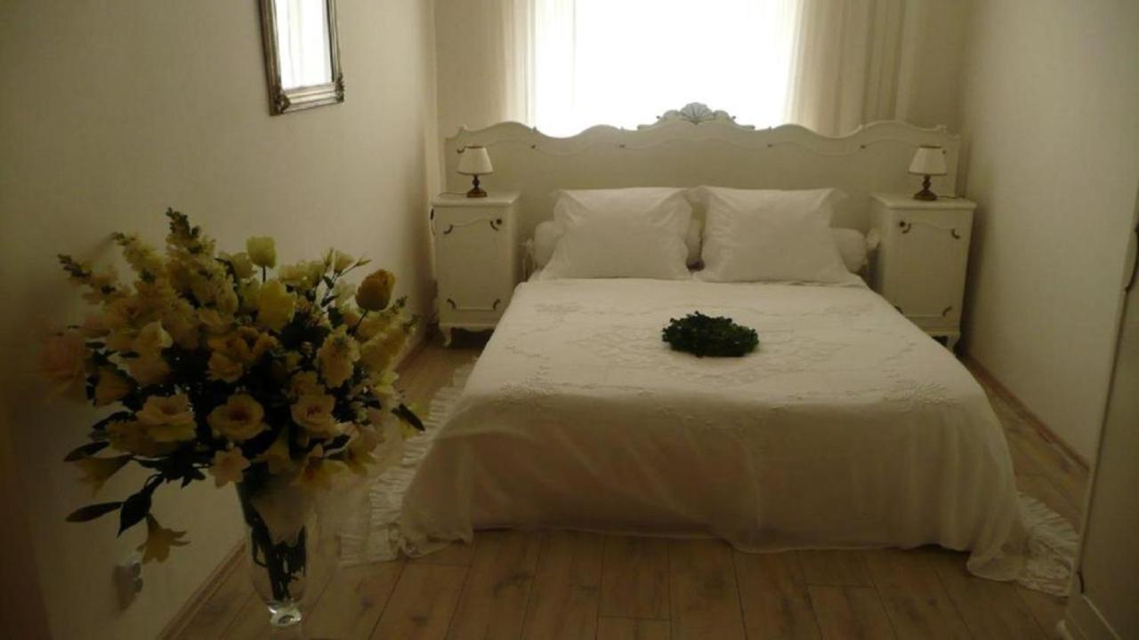 Apartment Dum U Cerneho Beranka ปราก ภายนอก รูปภาพ